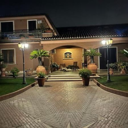 Villa Ines Ardea Zewnętrze zdjęcie